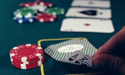 In giro alle 3 di notte (in barba ai divieti): "Siamo andati a giocare a poker"