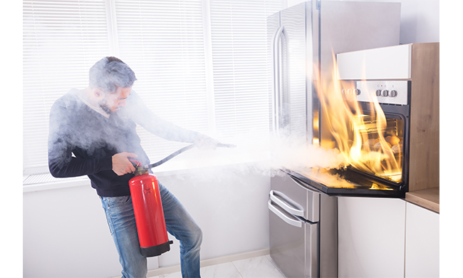 Incendio in casa, è colpa dell’elettrodomestico in cortocircuito?