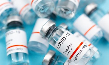 Prime dosi di vaccino anti Covid somministrate a operatori ospedalieri e Rsa