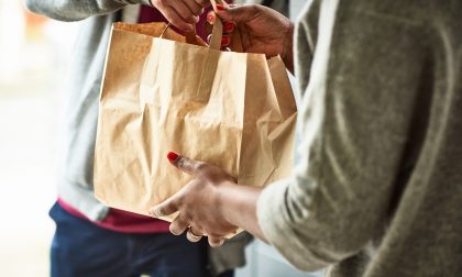 Anziani soli, ripristinata la consegna a domicilio di beni di prima necessità