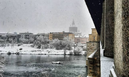 E’ arrivata la neve a Pavia: le foto della nevicata in città