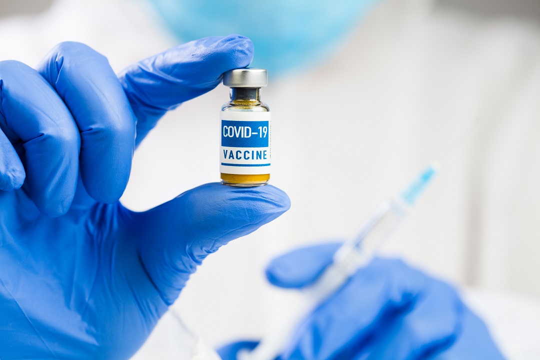 Vaccini Covid Lombardia: “Nessun ritardo, entro fine settimana somministrato il 70% delle dosi”