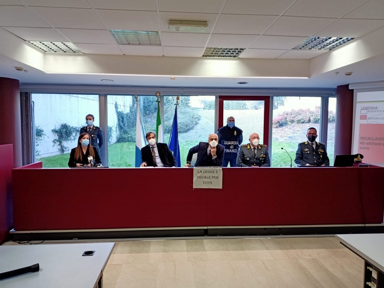 Scoperto “laboratorio di ingegneria fiscale”: emesse false fatture per 270 milioni di euro