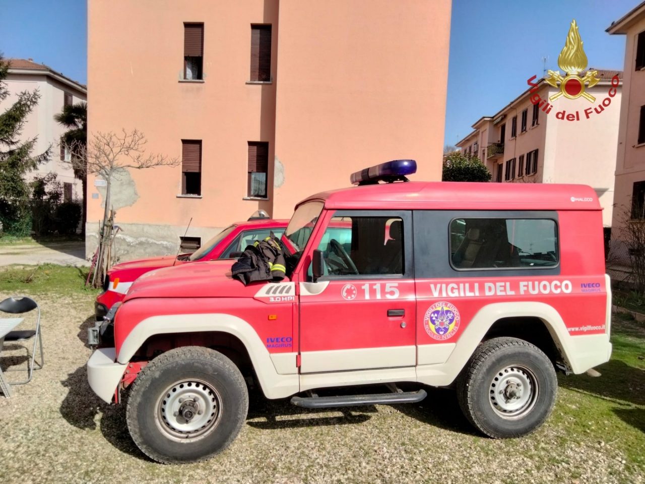 Cedimento in palazzina di via De Motis, 44 persone hanno passato la notte fuori casa