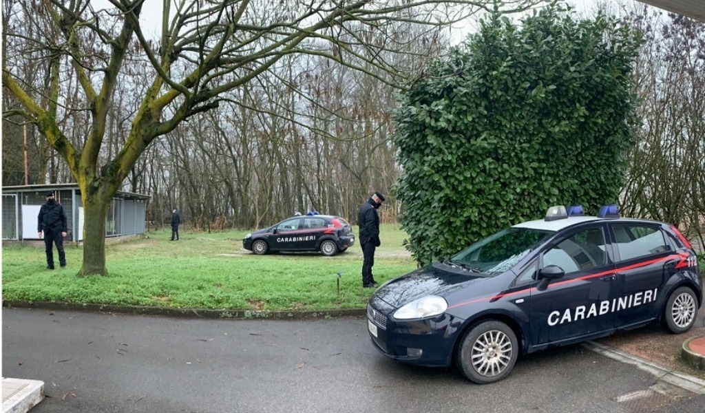 Benzinaio simula la rapina dell’incasso e usa il denaro per saldare i debiti