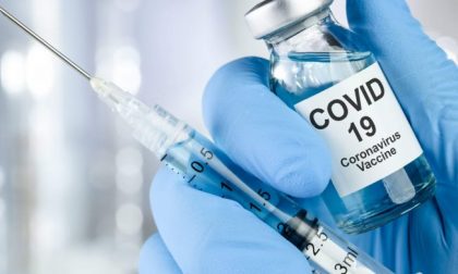 Vaccino anti Covid agli over 80, iniziato il click day: oltre 100mila persone in attesa