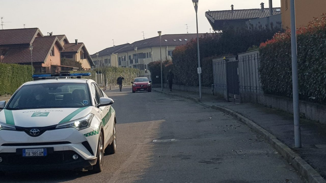 Bimba di 2 anni trovata morta in casa, ad ucciderla la madre