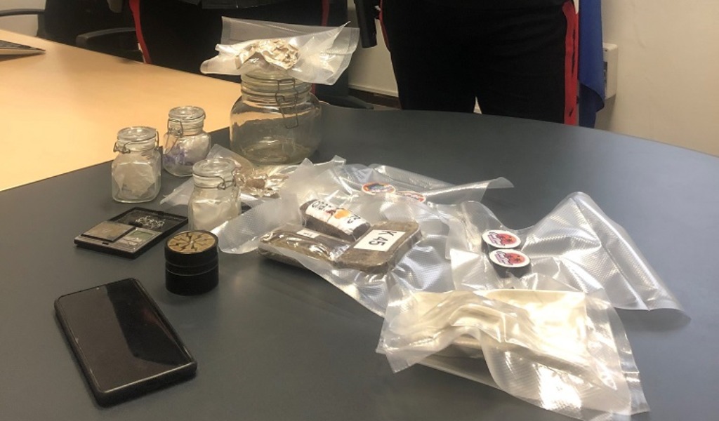 Barista di professione e spacciatore per hobby: acquistava hashish online in Spagna pagandola in Bitcoin