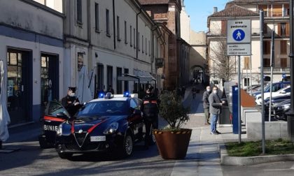 Rissa al mercato coperto di Vigevano, identificati e denunciati 9 giovani