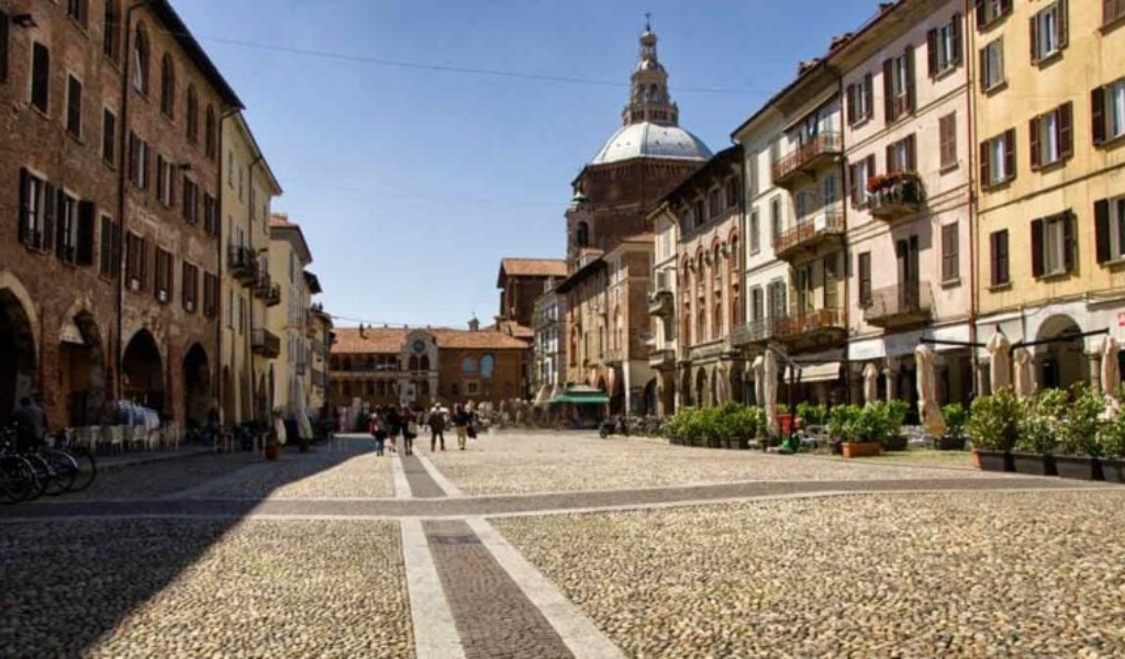 La Giunta apre alla somministrazione su area pubblica di alimenti e bevande