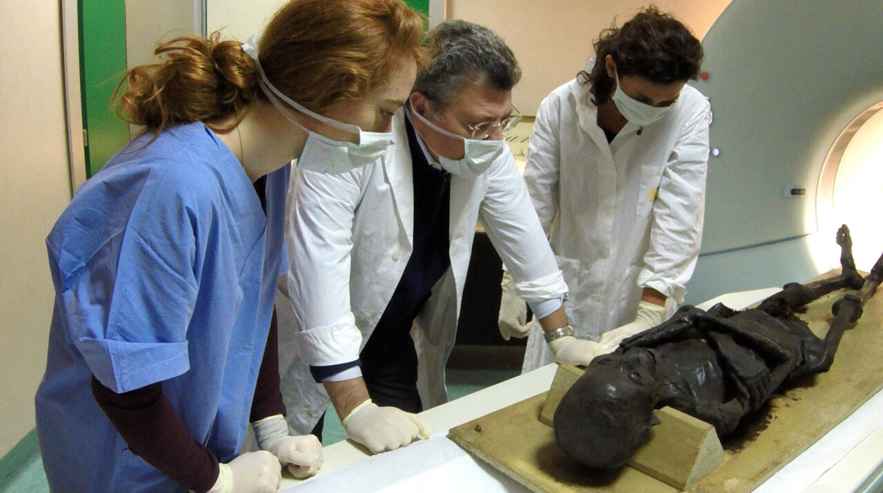 Alla scoperta delle mummie custodite nel Museo di Archeologia di Pavia