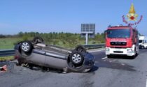 Auto ribaltata sul raccordo A7 Pavia-Bereguardo: 40enne in ospedale