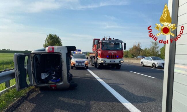 Tamponamento in A1, tre feriti in ospedale: tra loro anche una 11enne