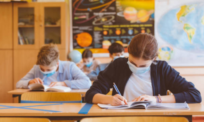 Piano scuola e vaccinazioni per scongiurare la Dad