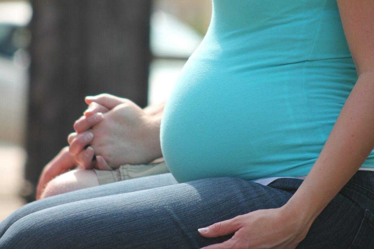 Siglato da Comune e C.A.V. il “Patto Sportello Famiglie”: fornirà sostegno a donne in attesa e famiglie in difficoltà