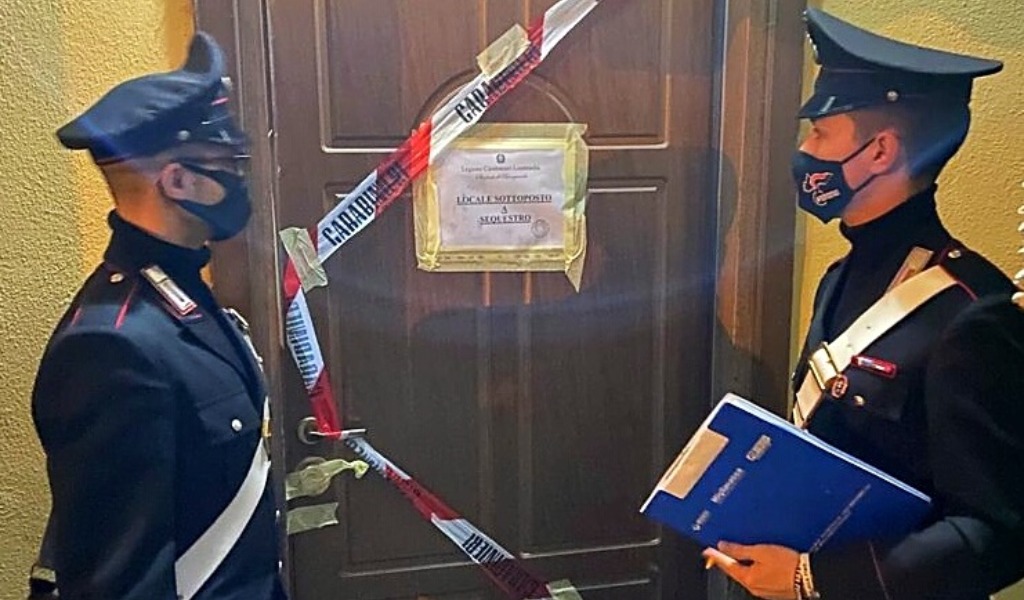 Tenta di uccidere la compagna incinta: la cosparge di alcol etilico e le dà fuoco