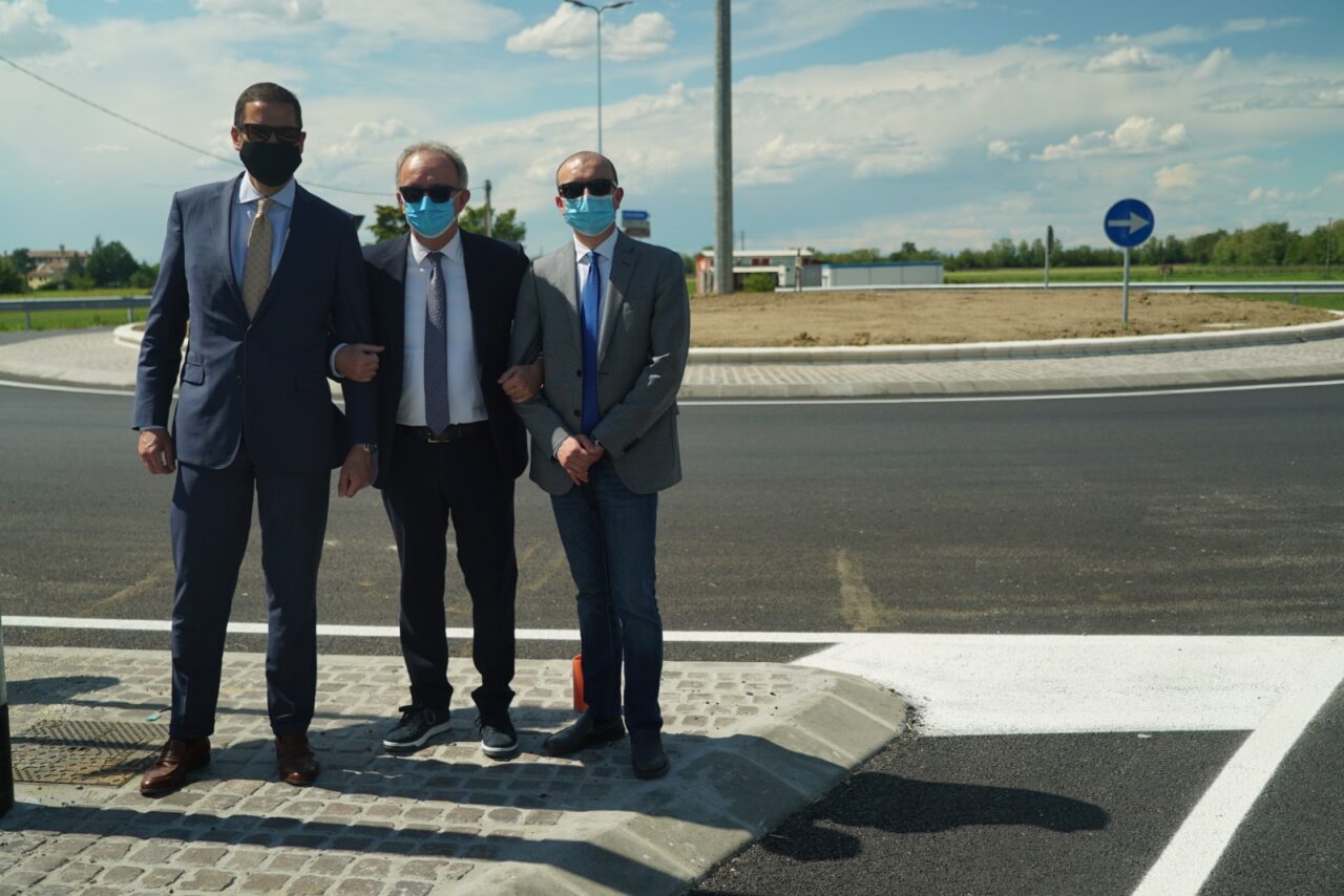 A Broni inaugurata la nuova rotatoria di via Vescovera