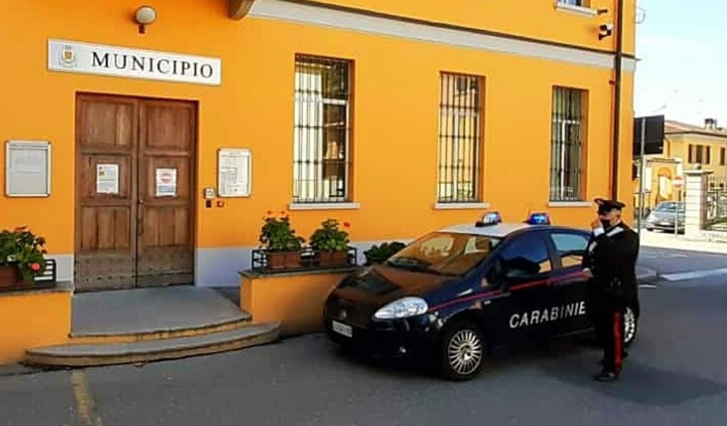 Intasca 12mila euro con il reddito di cittadinanza ma non ne ha diritto: denunciato
