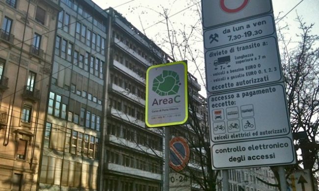 A Milano tornano attive Area C, Area B e soste a pagamento