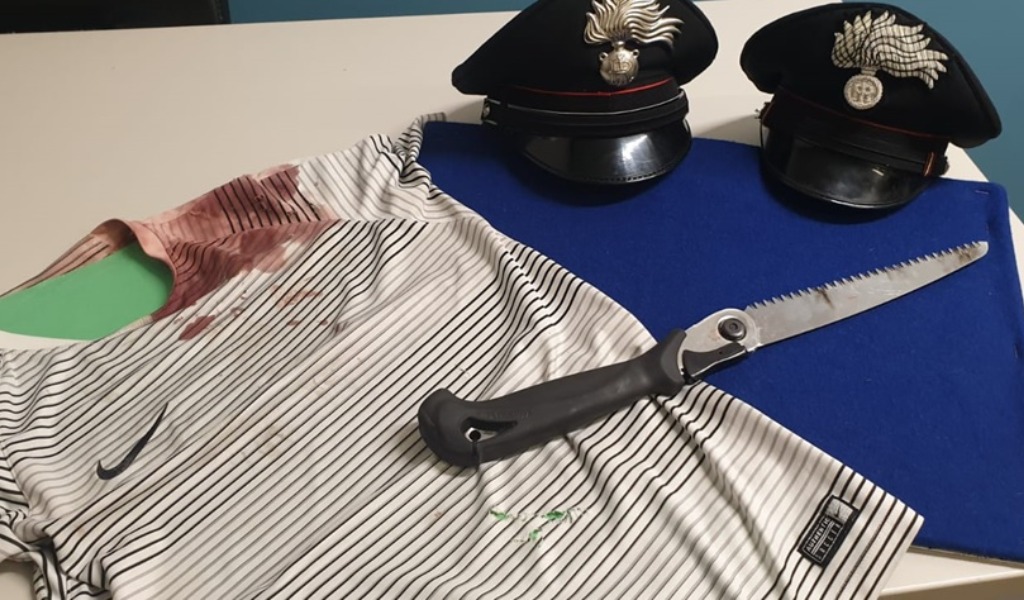 Con un seghetto colpisce alla giugulare il vicino di casa: arrestato per tentato omicidio