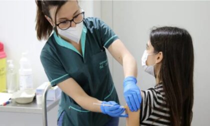 L'Aifa approva l'uso del vaccino Moderna per gli adolescenti