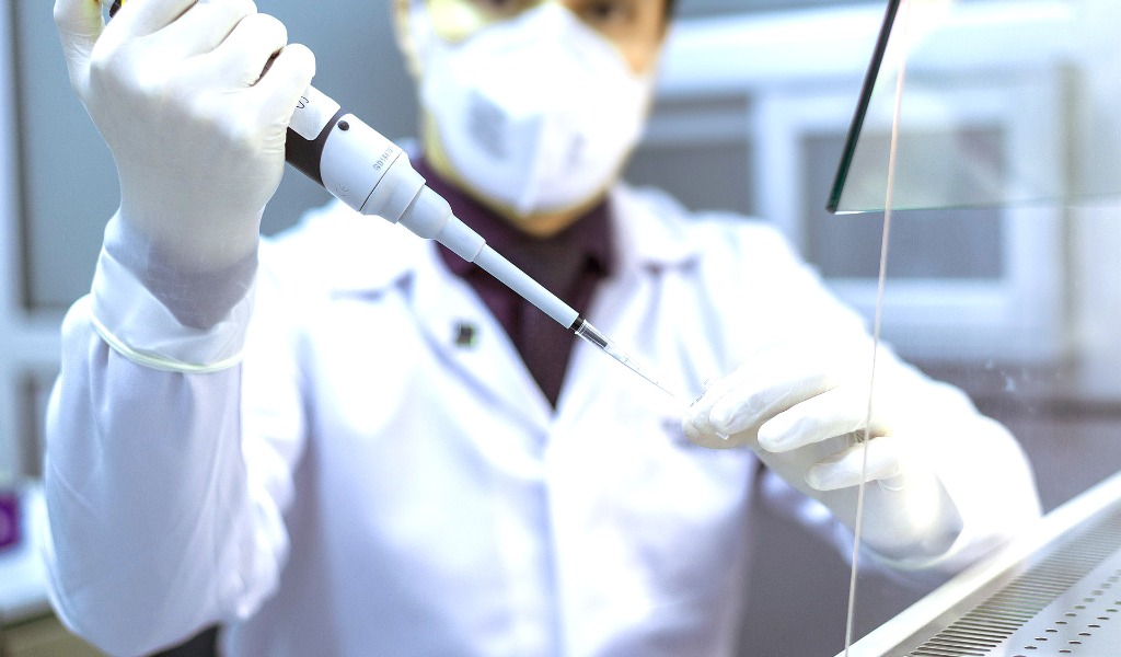 Variante Delta, l’87% degli infettati non è vaccinato: “Vaccini efficaci nel ridurre drasticamente contagio e forme gravi”