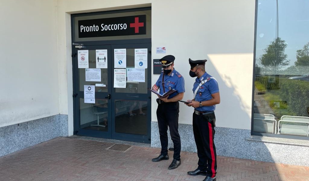 Ubriaco in ospedale aggredisce medici e infermieri, arrestato 31enne