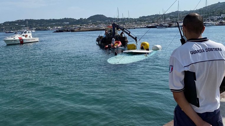 Turisti di Pavia alla deriva, dramma sfiorato in Liguria