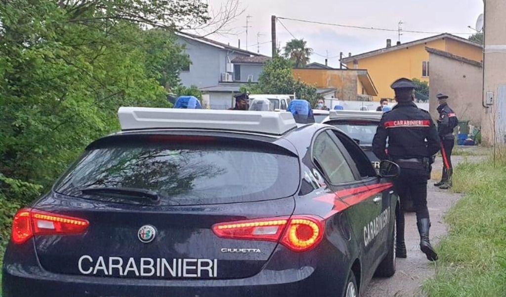 Denunciato spacciatore 33enne, trovato con un involucro contenente marijuana