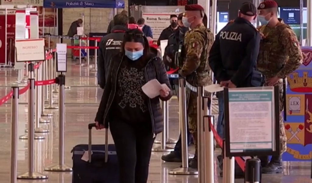 Green Pass: arriva l’obbligo anche per trasporti e personale scolastico