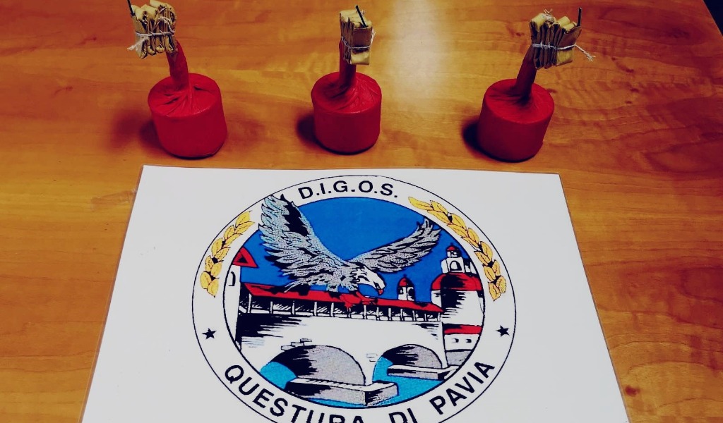 Tifoso fermato con tre ordigni durante il derby Pavia-Vogherese: Daspo per tre anni