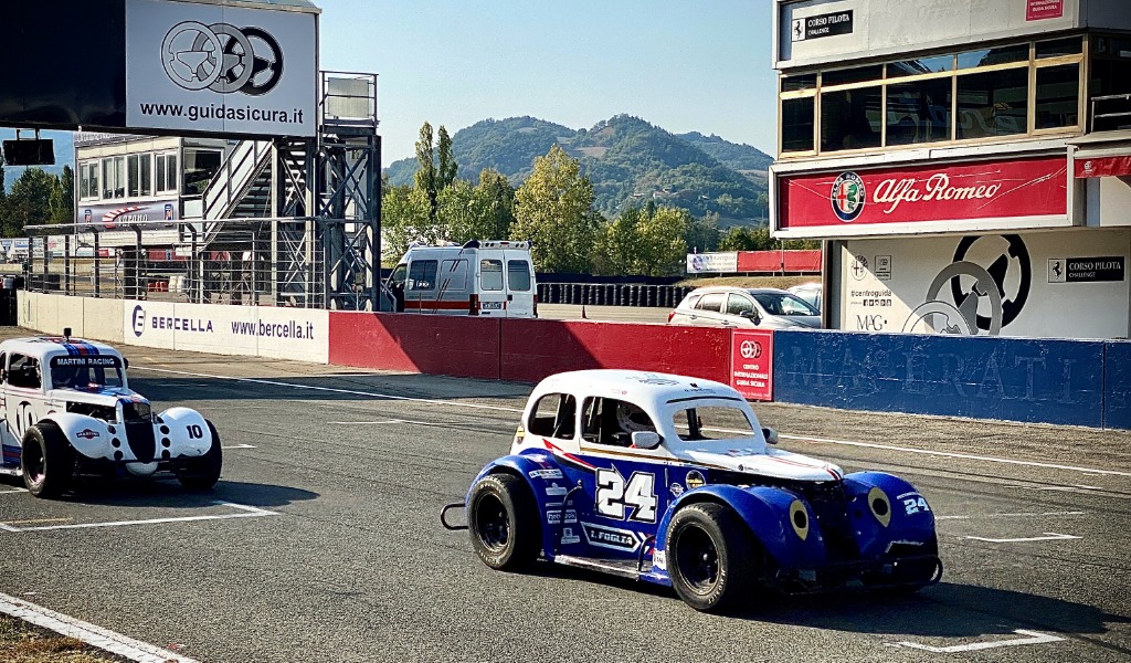 Grande ritorno dopo la pausa estiva per il Toscano Racing Team nel campionato nazionale Legends Cars  