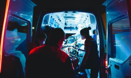 Auto fuori strada a Belgioioso: 43enne portato in ospedale SIRENE DI NOTTE