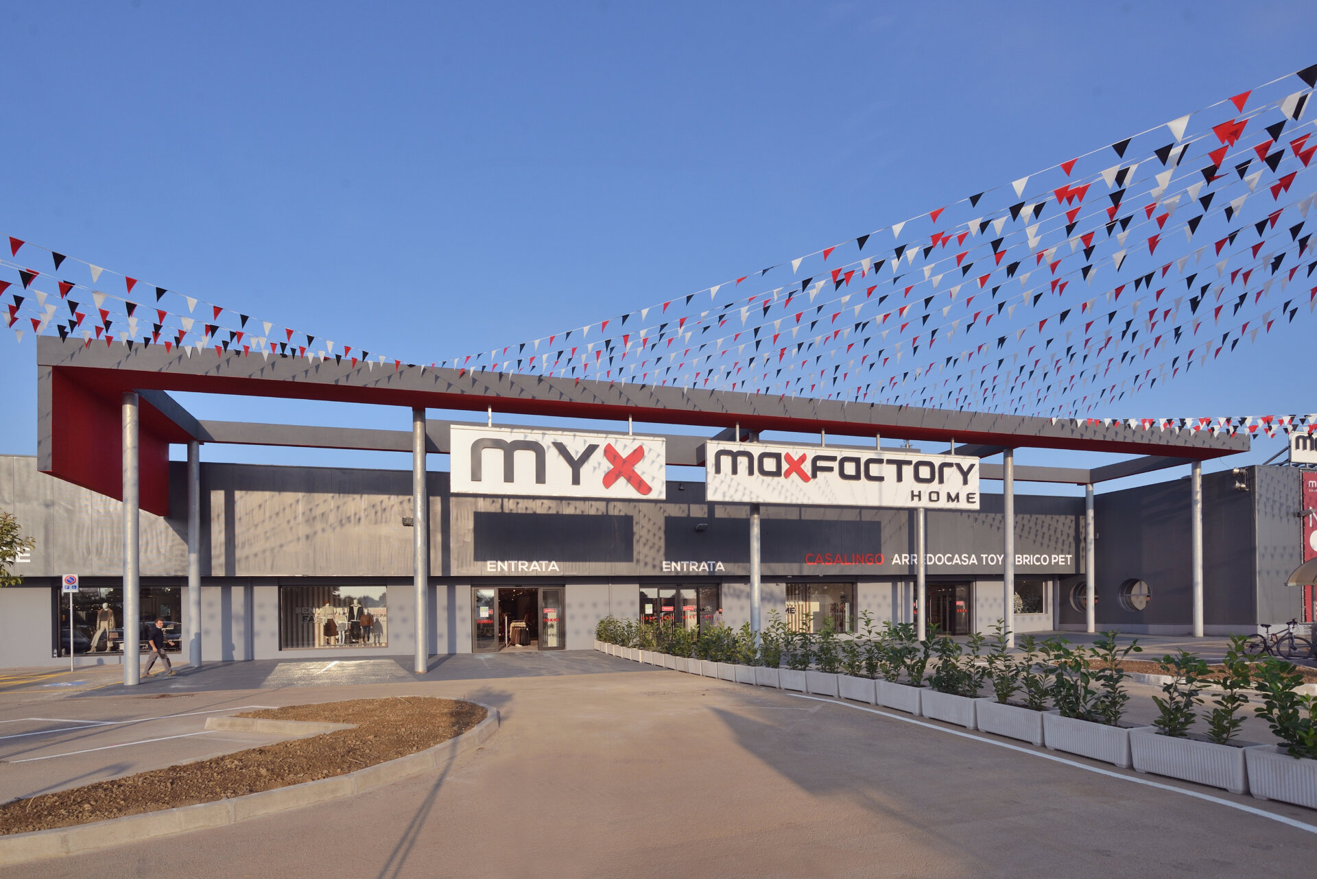 Max Factory_Inaugurazione Pavia (2)