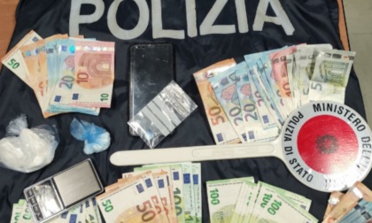 In casa cocaina purissima e contanti: arrestato pusher 30enne
