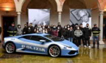 Quando la Lamborghini Huracán della Polizia salva una vita, il ricordo del primo trapianto di cuore a Pavia
