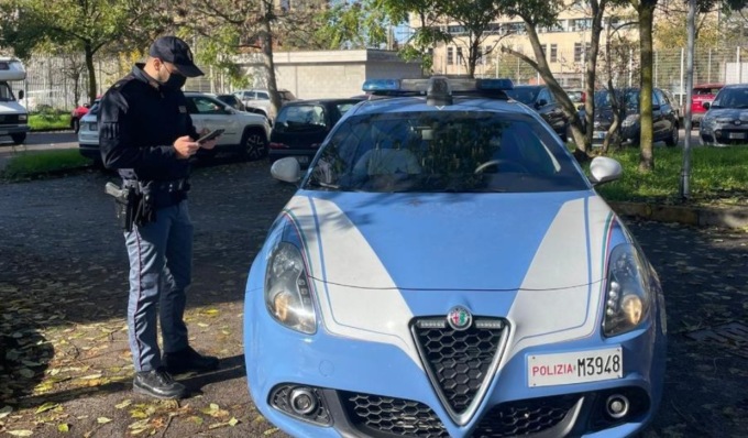 Ubriaco al centro commerciale, molesta e disturba i clienti: denunciato
