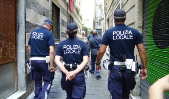 Paura alla Festa del Ticino: auto forza le transenne e urta una bambina di 8 anni