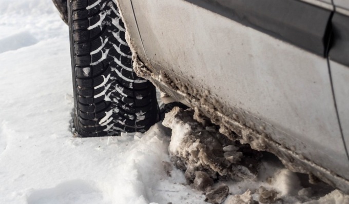 Scatta l’obbligo di catene a bordo o pneumatici invernali: ecco su quali strade
