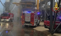 Incendio in ditta a Mortara, fiamme domate in quattro ore