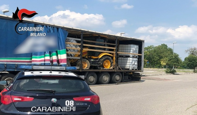 Furto e ricettazione di auto e mezzi d’opera, 9 persone arrestate