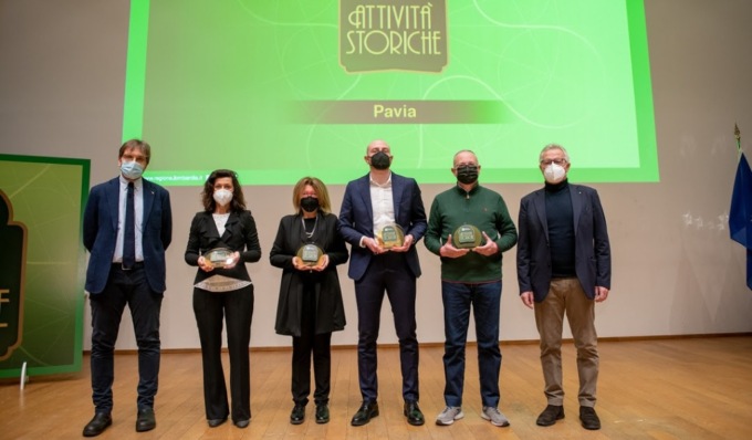 Negozi storici, assessore Guidesi premia 6 nuove attività in provincia di Pavia