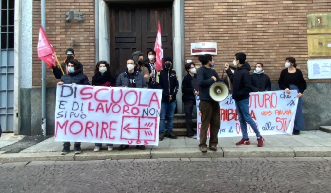 L’Unione degli Studenti Pavia si mobilita per la morte di Lorenzo a Udine, ucciso dal sistema scolastico e lavorativo 