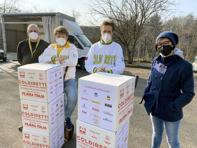 Coldiretti Pavia distribuisce 3000 chili di cibo in pacchi alimentari per le famiglie bisognose