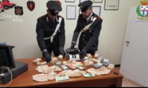 Si fingono carabinieri per derubare i pusher rivali: sequestrati 800 chili di droga