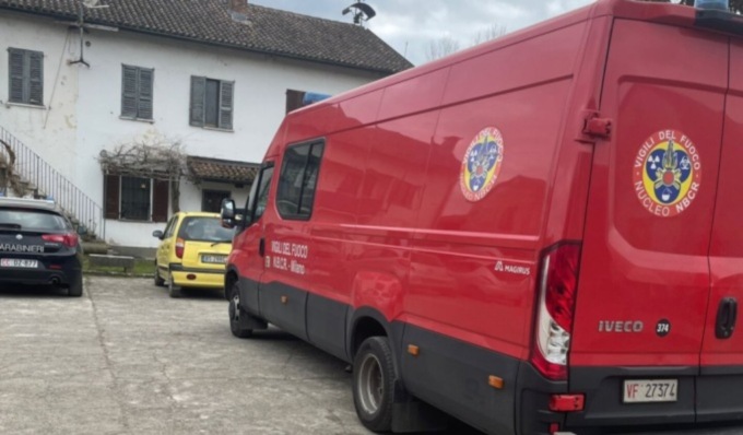 Si ustiona gambe e bacino durante dei lavori domestici