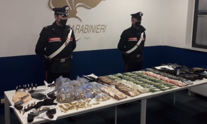 Gioielli rubati, fusi in lingotti d’oro e rivenduti in Svizzera: due arresti a Pavia