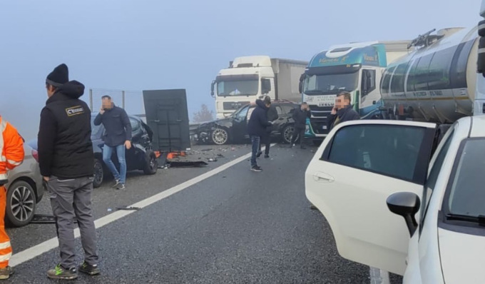 Maxi tamponamento in A26, 40 auto coinvolte e due vittime: morto il pavese Pietro Puricelli