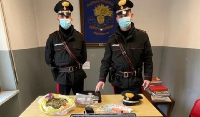 In auto con un grosso estrattore (artigianale) di resina dall’hashish, arrestato 28enne per spaccio