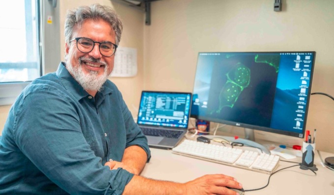 Spiare il microcosmo cellulare, il prof Lefkimmiatis dell’Università di Pavia si aggiudica lo Human Frontiers Science Program Award
